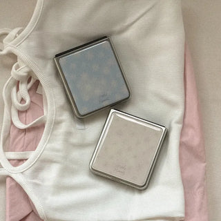 Cozy Flower Galaxy Z-Flip Fold 8 MagSafe Silver Bumper Case