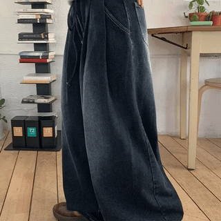 Henen Washed Pintuck Snap Button Strap Denim Pants