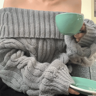 Tus Off-shoulder Knit