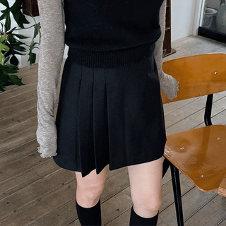 Hika Asymmetrical Pleated Skirt / Elastic Waist