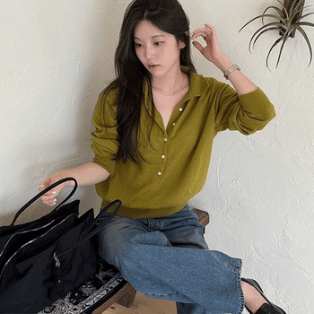 Becco Button Collar Knit