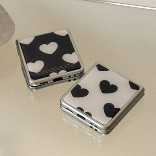 Terry Heart Galaxy Z-Flip Fold 8 Epoxy Silver Bumper Case