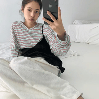 Cowjin Striped Round Long Sleeve T-shirt