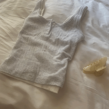 Leeds eyelet sleeves
