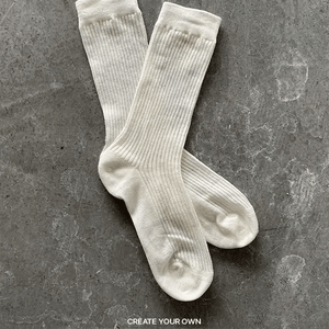 W / Socks