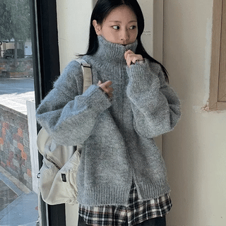 Zingb High-Neck Wool Knit Zip-Up Cardigan