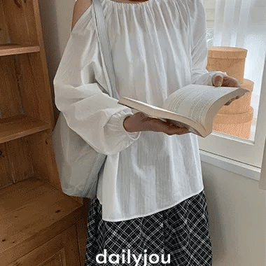 Cocori Loose Fit Shirred Ribbon Blouse