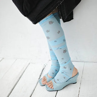 Flower loop knee stockings