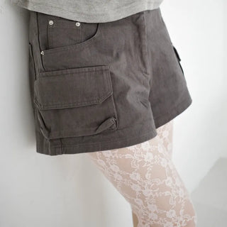 Side pocket shorts