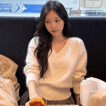 Florence V-neck Angora Knit