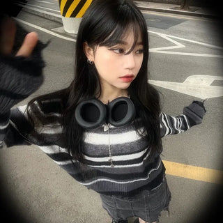 Striped grunge cropped knit