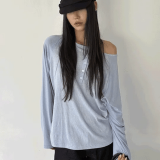 LOOSE RAGLAN HENLEY TEE
