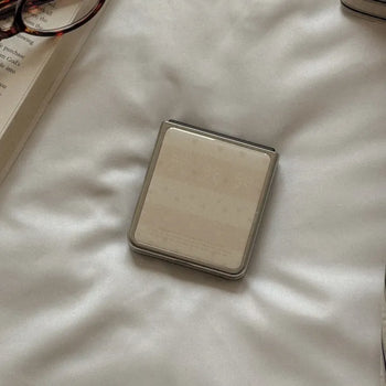 Ribbon Knit Galaxy Zflip Fold 8 Epoxy MagSafe Silver Bumper Case