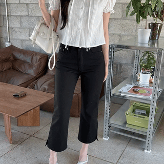 Crooked-length slit Capri pants