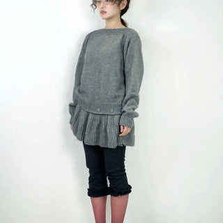 Stretch frill capri pants