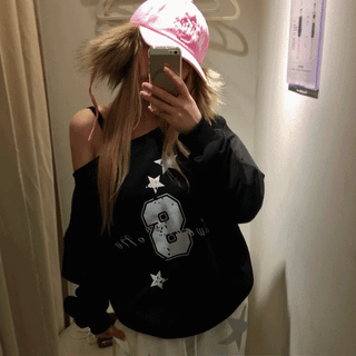 Big lettering one strap sweatshirt