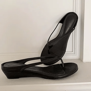 Truth Thumb Flipflops Midi Heels