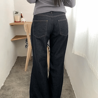 Semi-bootcut pants