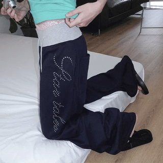 Pinti Contrast Lettering Elastic Waist Standard Two-Way Training Pants