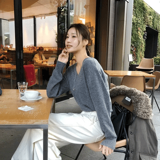 Ronen V-neck knit