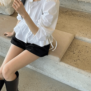 Exclusive Square Ribbon Puff Blouse