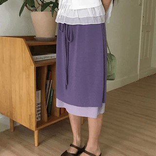 Haya Embossed Flower Layered Elastic Midi Skirt