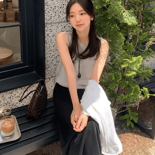 DJ Stopper Halter Sleeveless Blouse