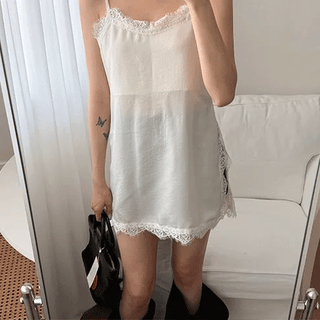 Lace Slit Sleeveless