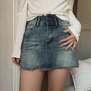 Trophy Damage Washed Mini Skirt