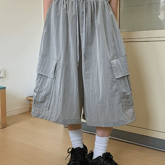 Iltev Nylon Elastic Cargo Bermuda Shorts