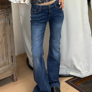 *Low Rise* LOW RISE SLIM BOOTCUT DENIM
