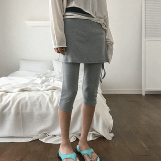Mansion 3/4 Capri Skirt Pants