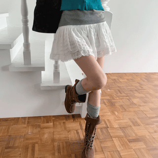 Moen Lace Mini Skirt Pants