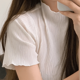 Turning Wave Tee