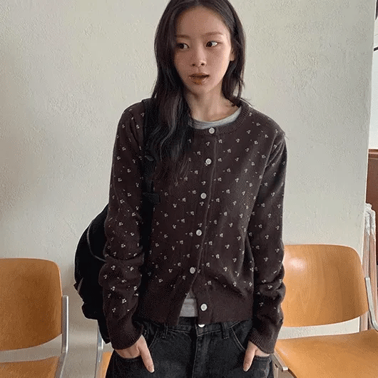 Hikan Flower Round Knit Cardigan