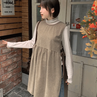 Ringchi Corduroy Shirred Layered Dress