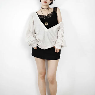 Deep V-neck loose knit