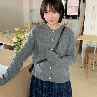 Recomi Cable Round Wool Knit Cardigan