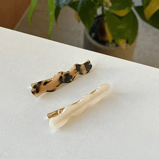 Wavy hairpin