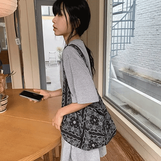 Veilk Paisley Shoulder Bag