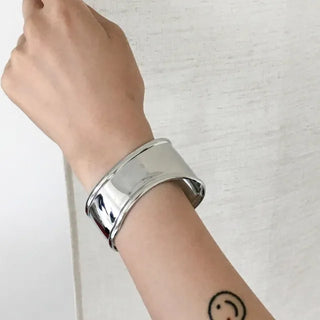 Haners Bangle Bracelet