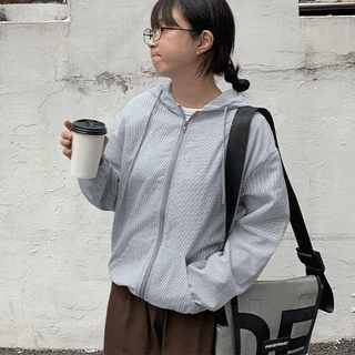 Langshu Striped Seersucker Zip-Up Hoodie