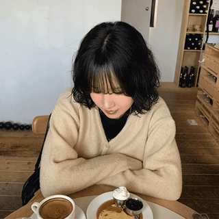 Cozen Wool Daily VNeck Cardigan