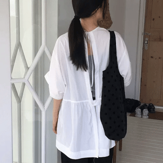 Sugar Back Slit Blouse (2 colors)