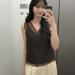 DJ Stopper Halter Sleeveless Blouse