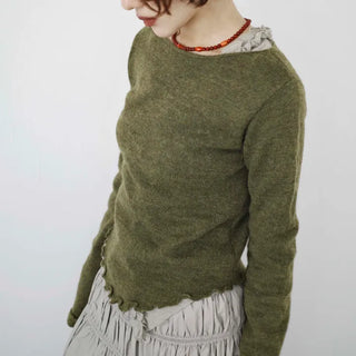 V-hem frill knit