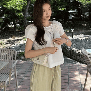 U&N Volume Puff Blouse