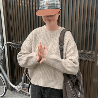 Decony Round Cable Knit