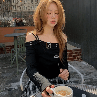 Eyelet Belt Shoulder Shirred T-shirt