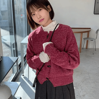 Modendi Cable Knit Duffle Crop Cardigan